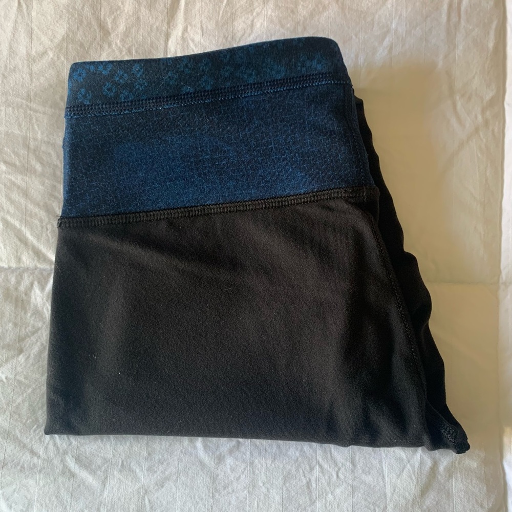 Lululemon Black Cropped Leggings - Size 6